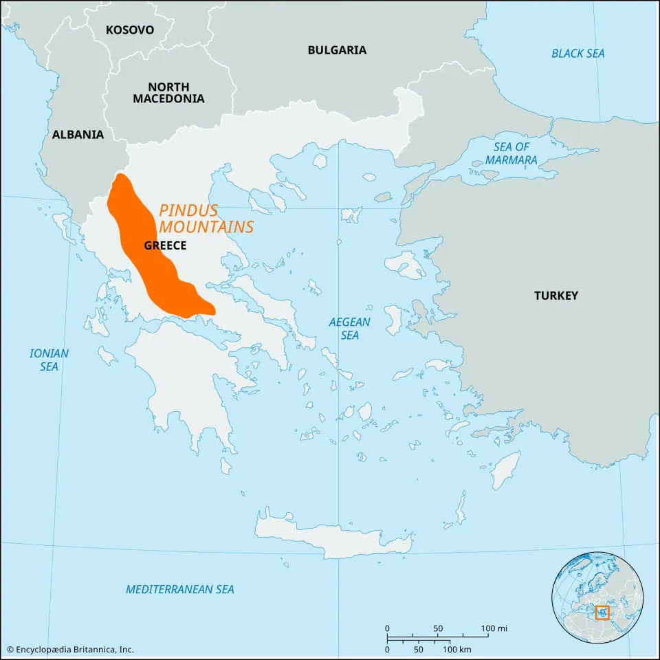 Χάρτης της Ελλάδας με σημειωμένη την οροσειρά της Πίνδου